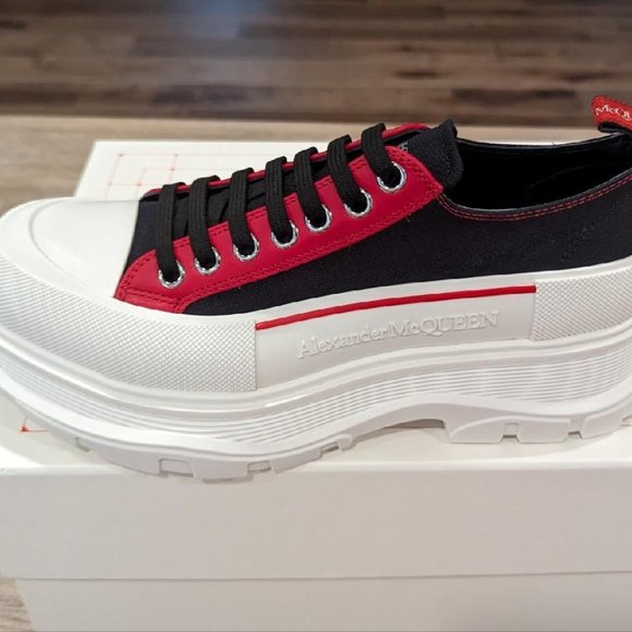 $790 Mens Alexander McQueen \